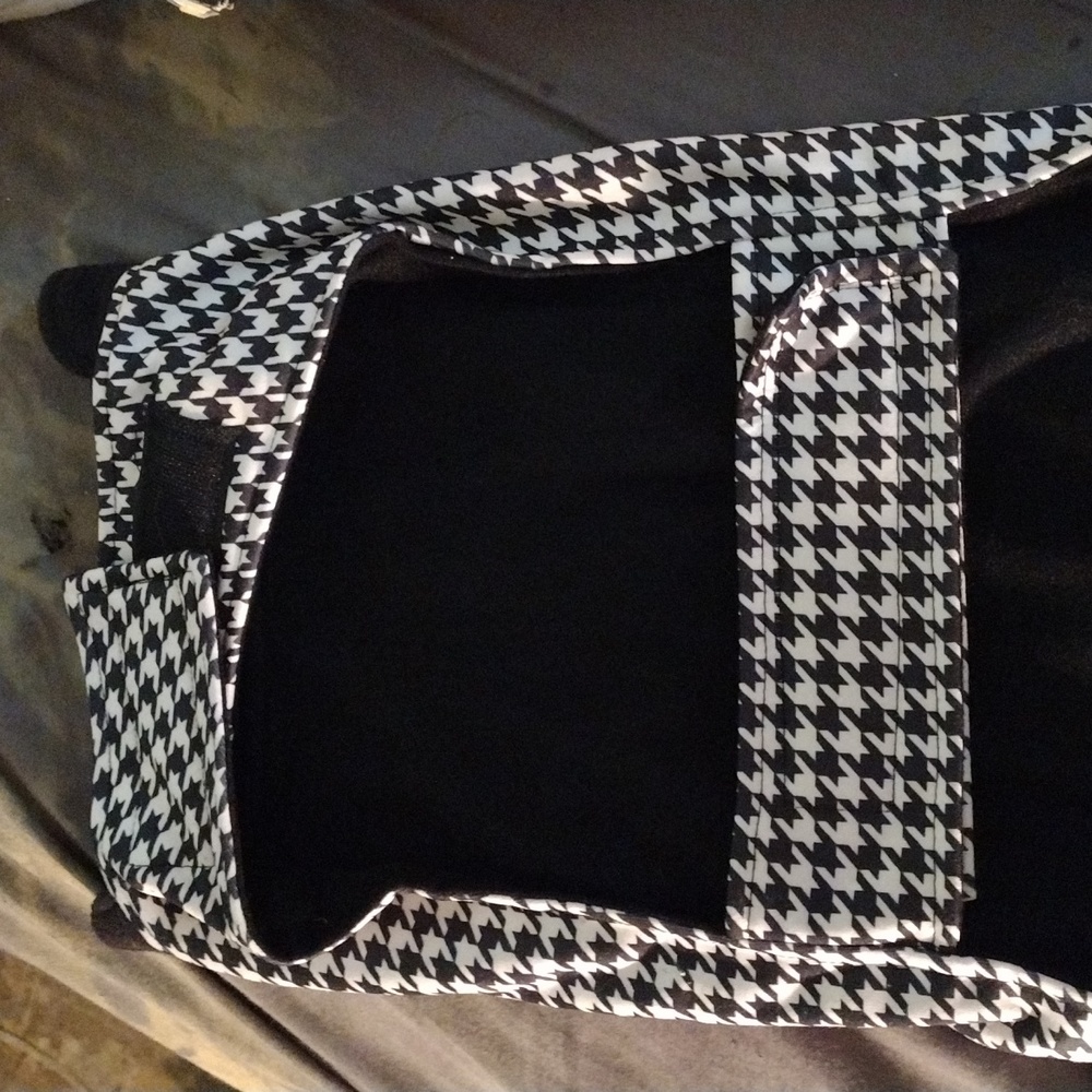Dog's jacket - Picture 2 of 3